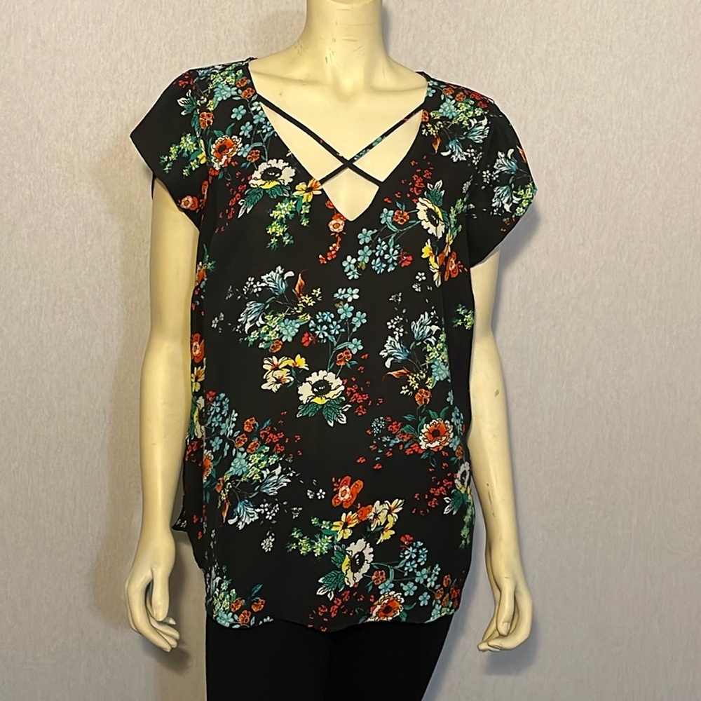 Twine $ string, floral blouse.